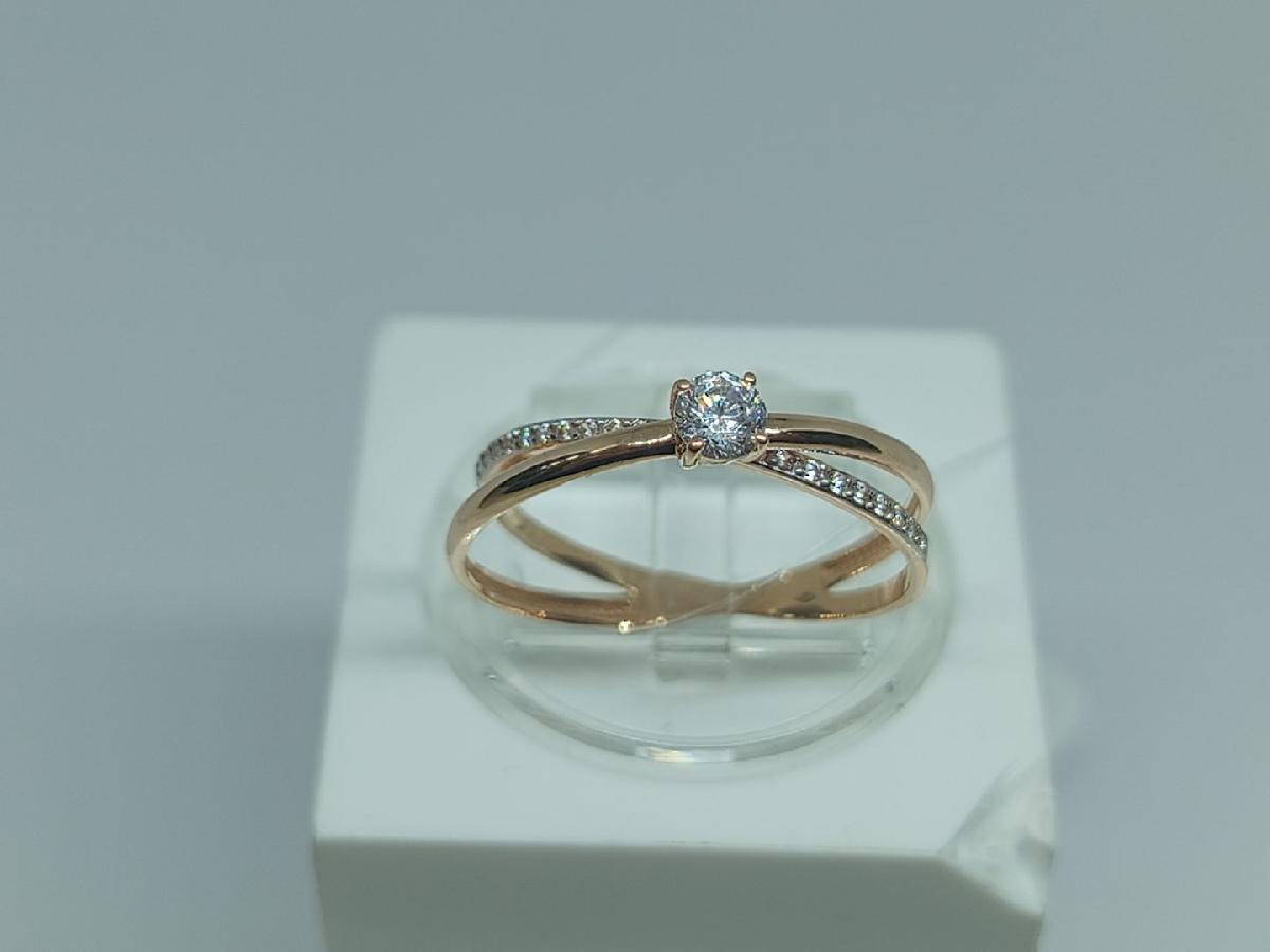 КОЛЬЦО С КАМНЯМИ (Au 585)