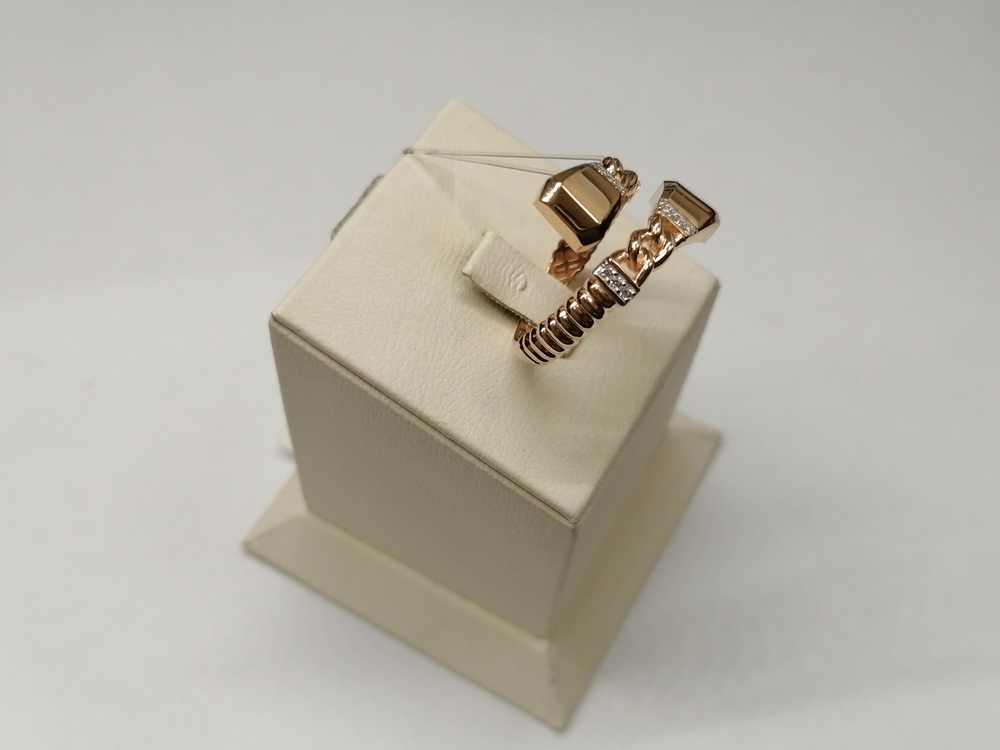 КОЛЬЦО С КАМНЯМИ (Au 585)