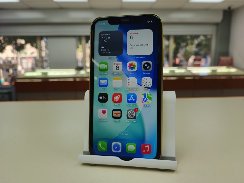 Смартфон Apple iPhone 11 64Gb