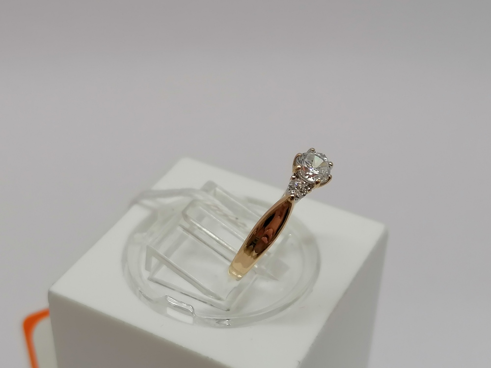 КОЛЬЦО С КАМНЯМИ (Au 585)