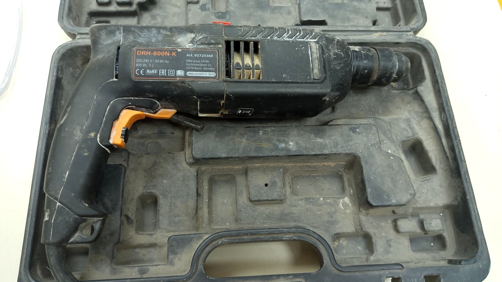 Перфоратор Defort DRH-800N-K