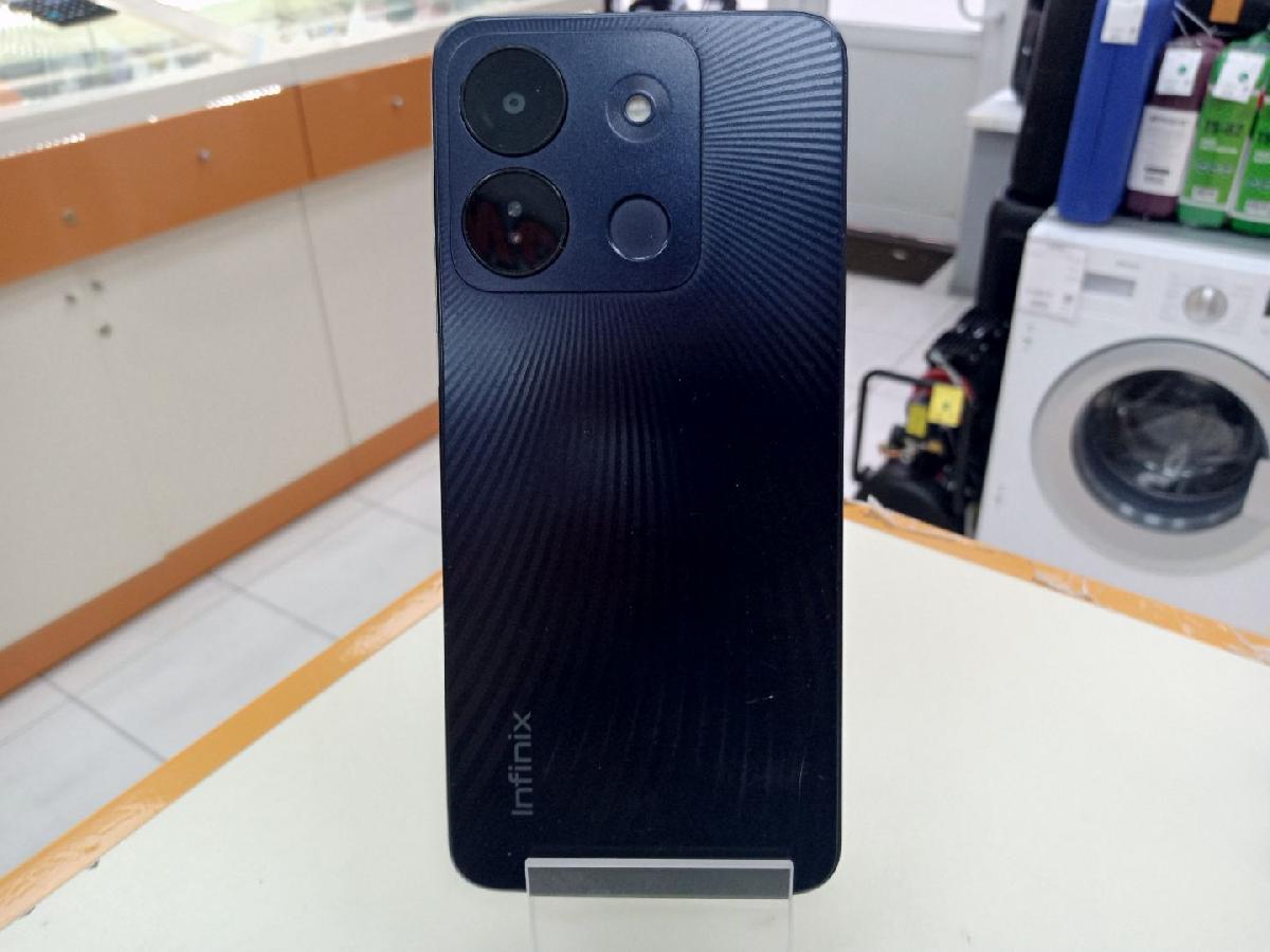 Смартфон Infinix Smart 7 HD 2/64