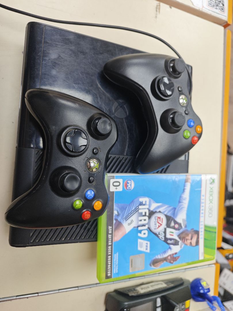 Игровая приставка Xbox 360 E