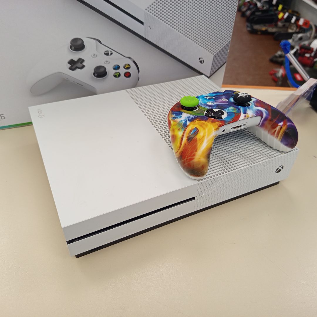 Игровая приставка Xbox One S 1TB