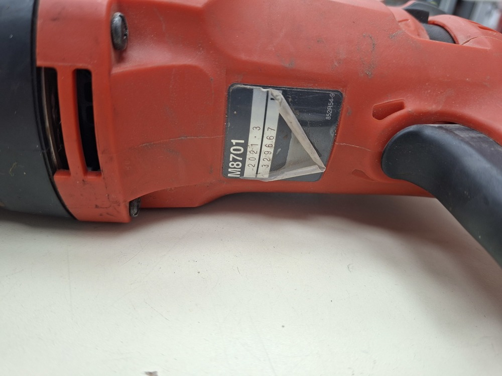 Перфоратор Makita M8701