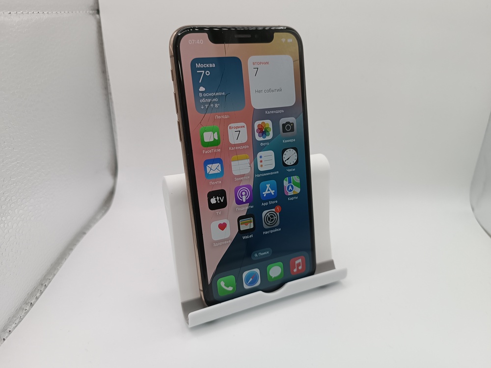 Смартфон Apple iPhone X 64Gb