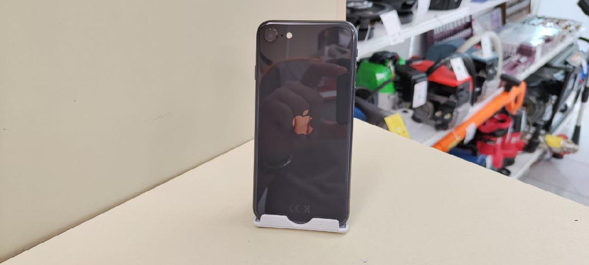 Смартфон Apple iPhone SE 2020 128Gb