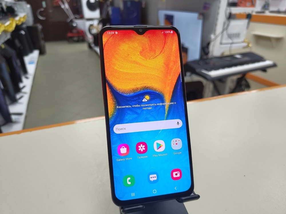 Смартфон Samsung Galaxy A20 3/32