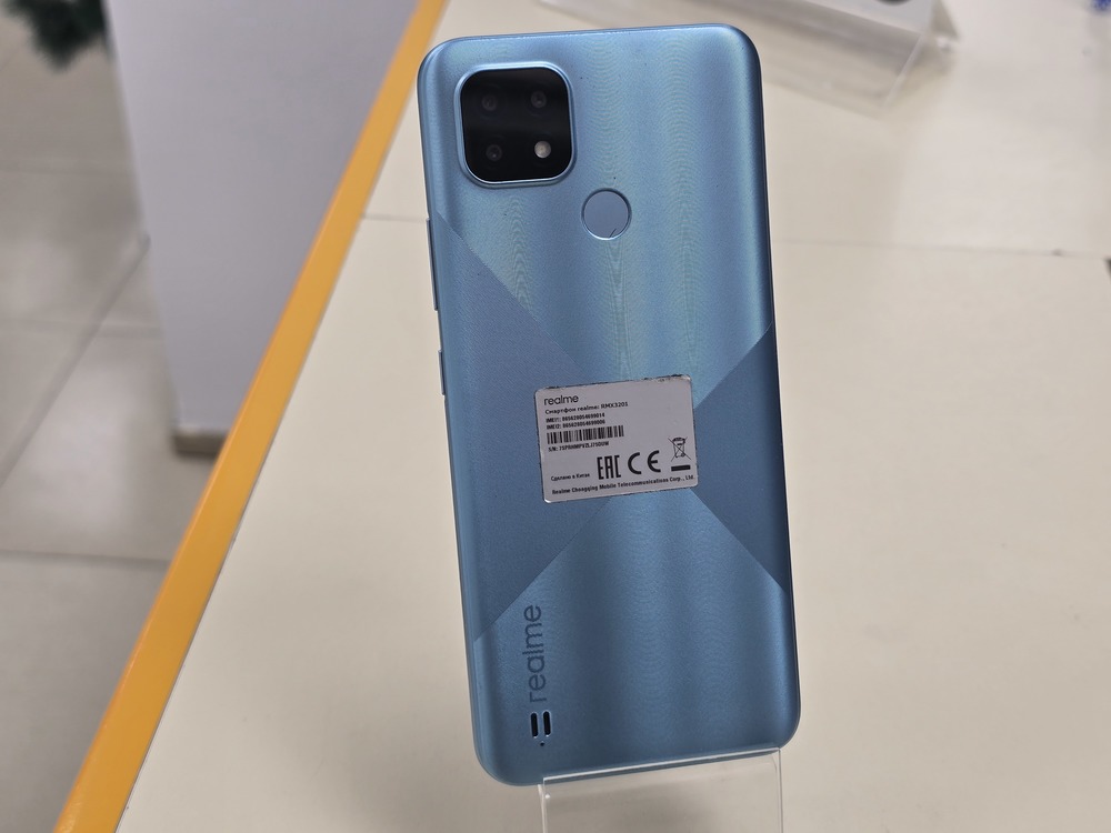 Смартфон Realme C21 3/32