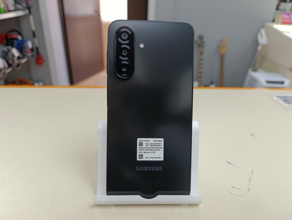 Смартфон Samsung Galaxy A17 8/256