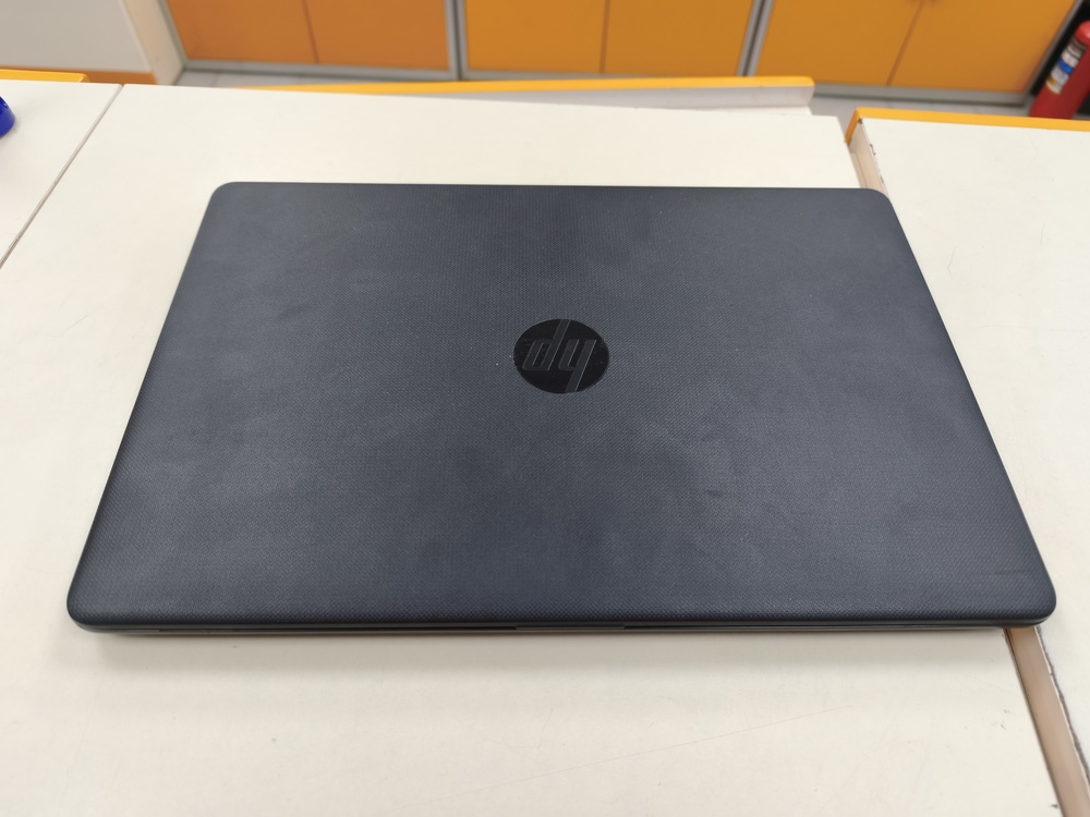 Ноутбук HP 15-RB012UR; E2-9000e, AMD Radeon (TM) Graphics, 4 Гб, Нет, 500 Гб