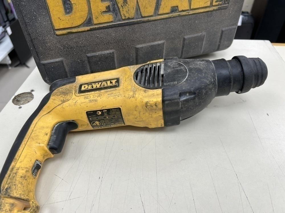 Перфоратор Dewalt D25103