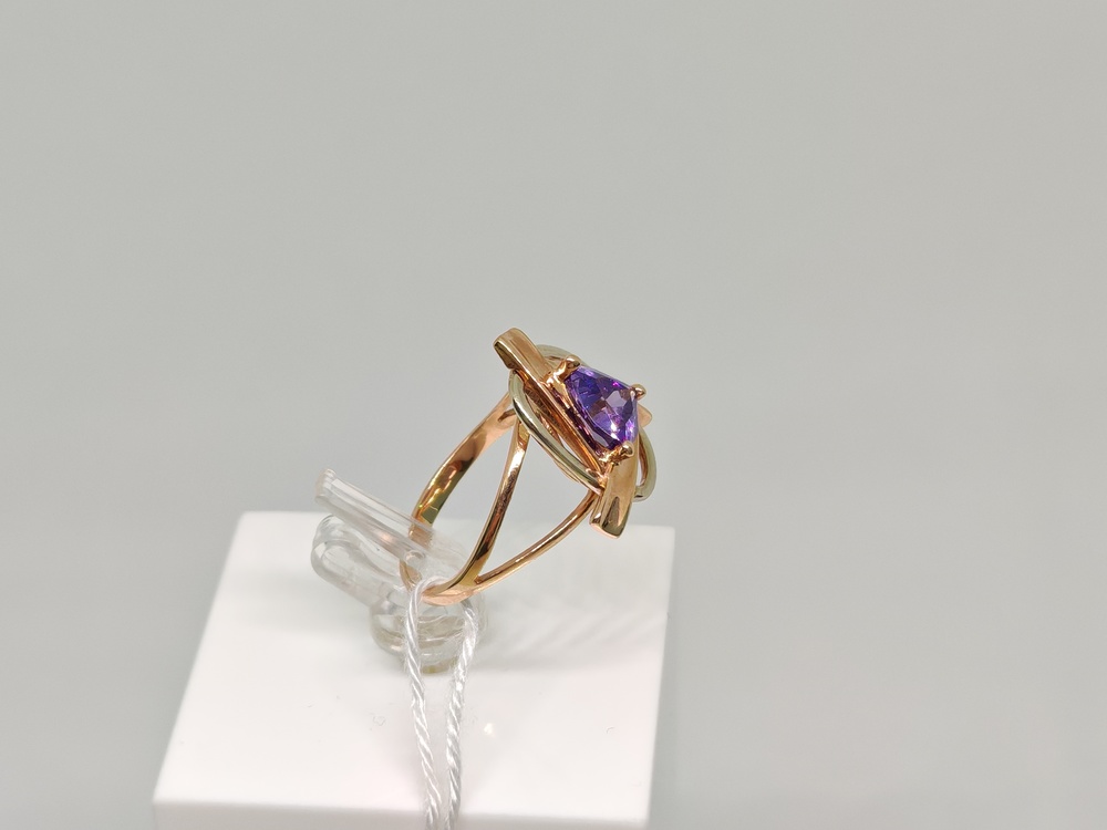 КОЛКМ585 КОЛЬЦО С КАМНЕМ (Au 585)