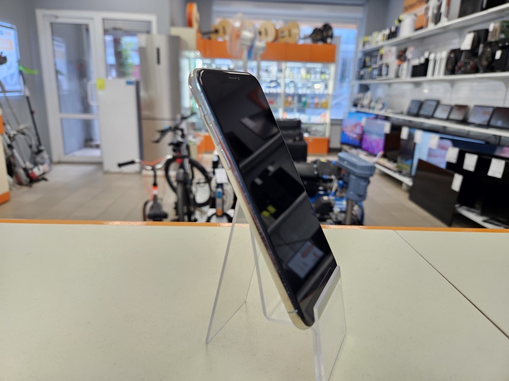 Смартфон Apple iPhone X 64Gb