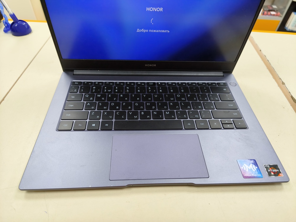 Ноутбук Honor; Ryzen 5 3500U, Radeon Vega 8, 8 Гб, 500 Гб, Нет