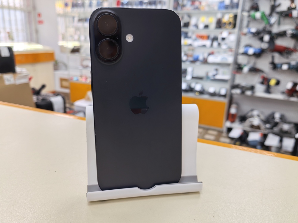 Смартфон Apple Iphone 16 128Gb