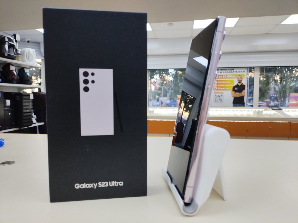 Смартфон Samsung Galaxy S23 Ultra 256Gb