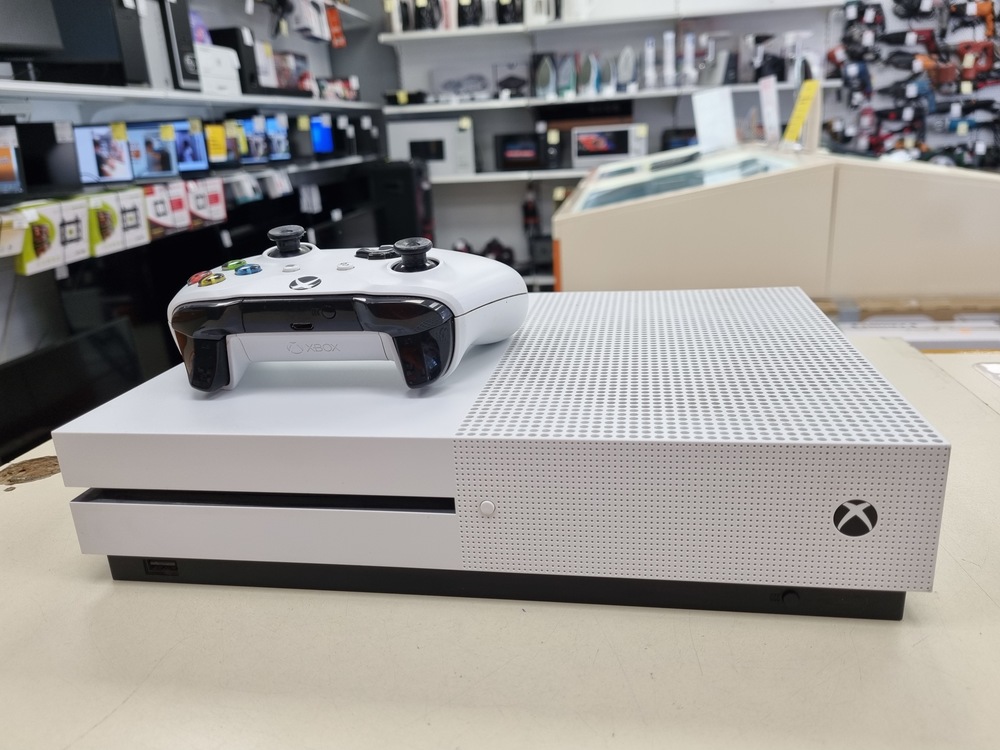 Игровая приставка Xbox One S 500Gb