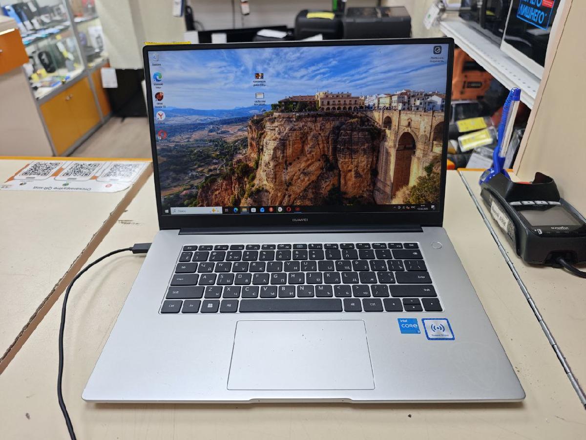 Ноутбук Honor BoB-wai9q; Core i3-10110U, Intel UHD Graphics, 8 Гб, 256 Гб, Нет
