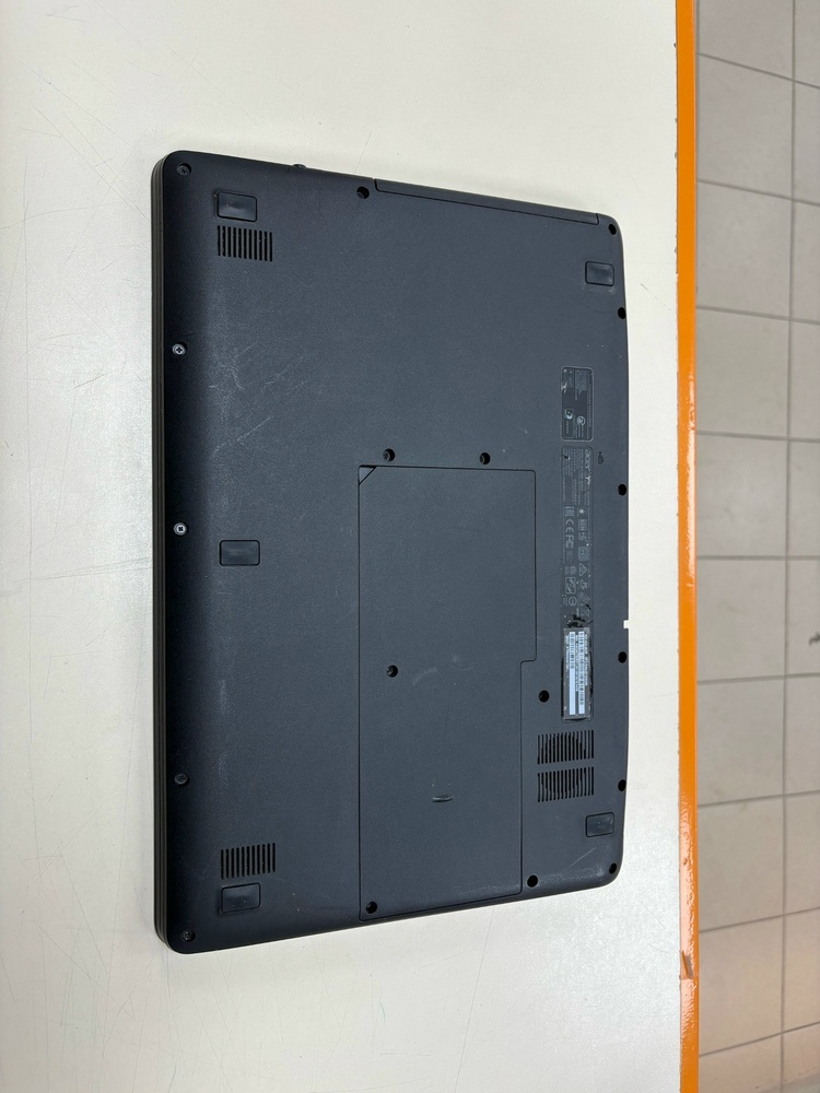 Ноутбук Acer Es 15; AMD, A4, A4-7210, AMD, Radeon R3 series, 4 Гб, Нет, 500 Гб