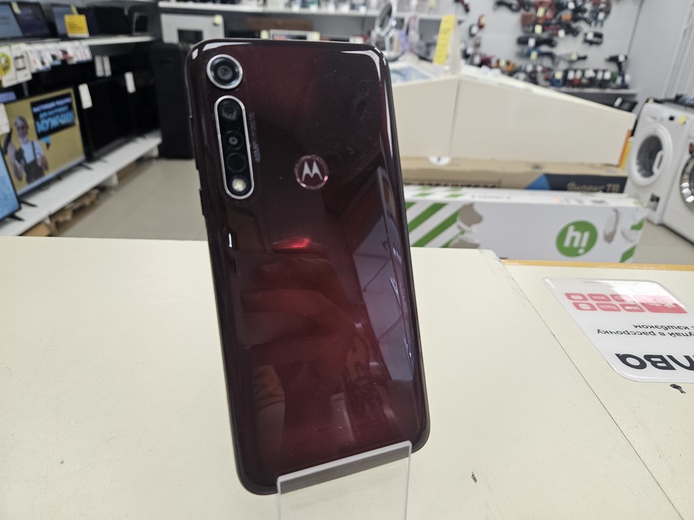 Смартфон Motorola G8 Plus