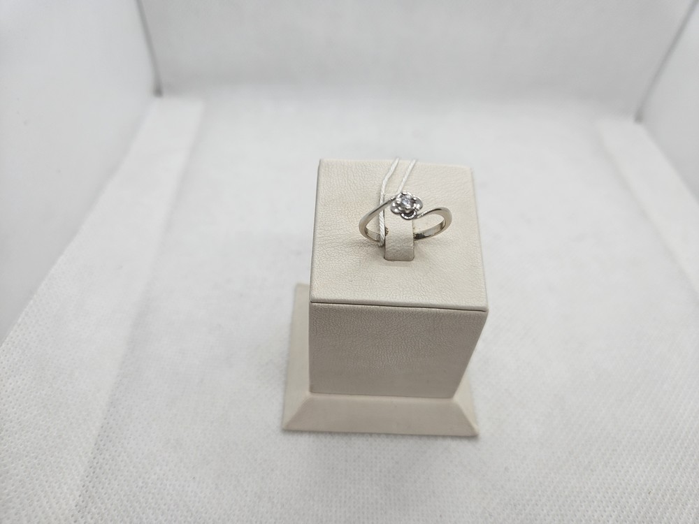 КОЛКМ585 КОЛЬЦО С КАМНЕМ (Au 585)