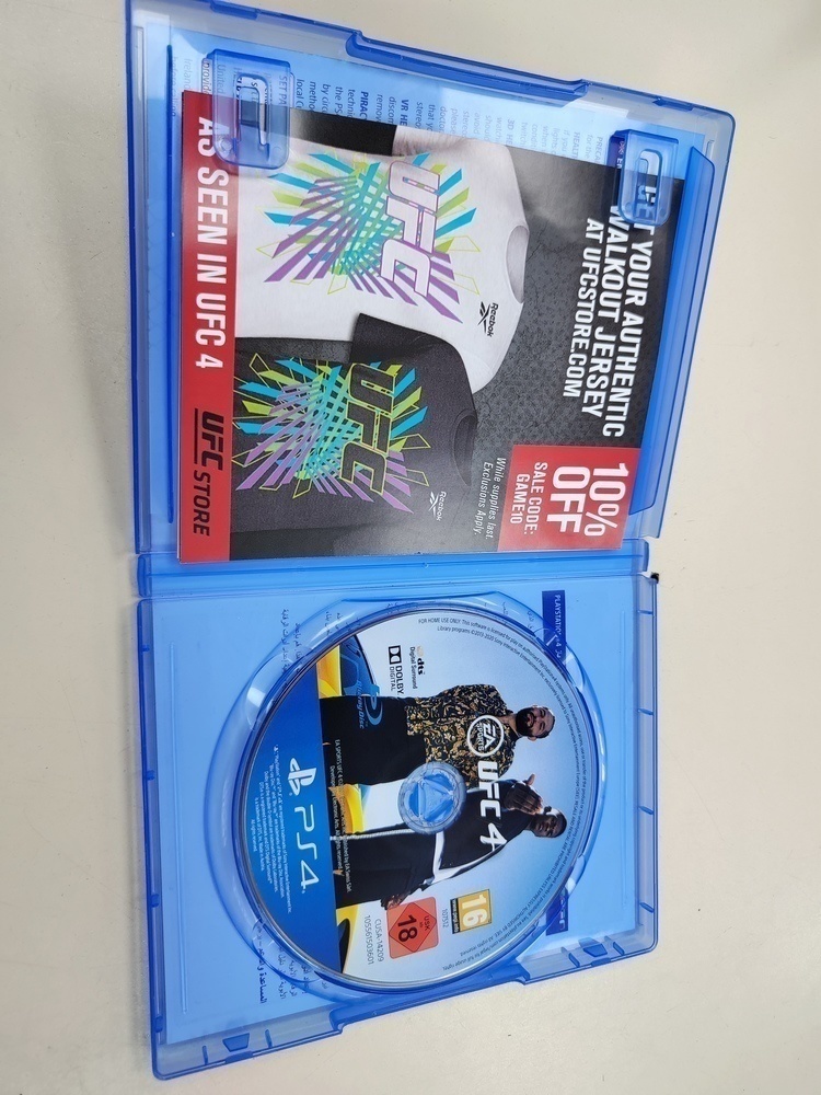 Игра Playstation 4 UFC 4