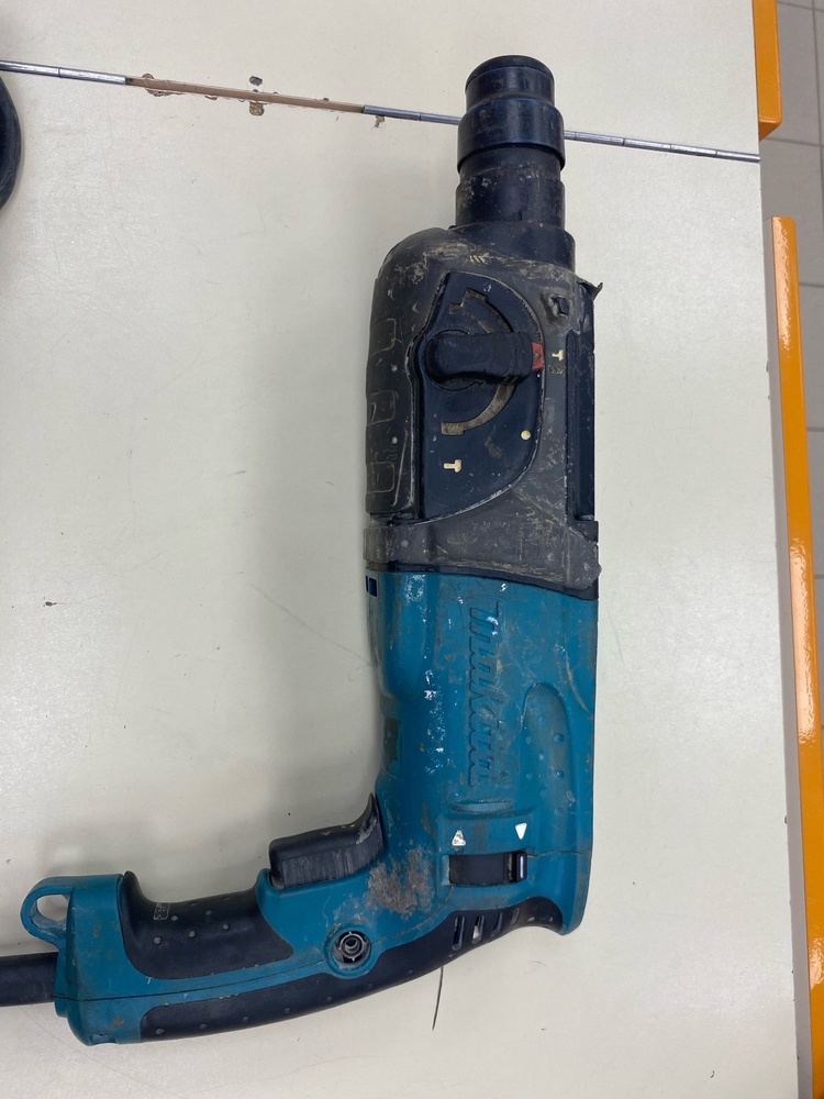 Перфоратор Makita HR2470