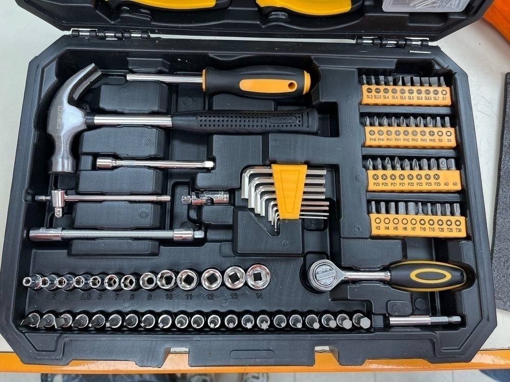 Набор инструментов Deko DKMT196