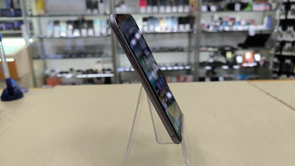 Смартфон Apple iPhone 11 64Gb