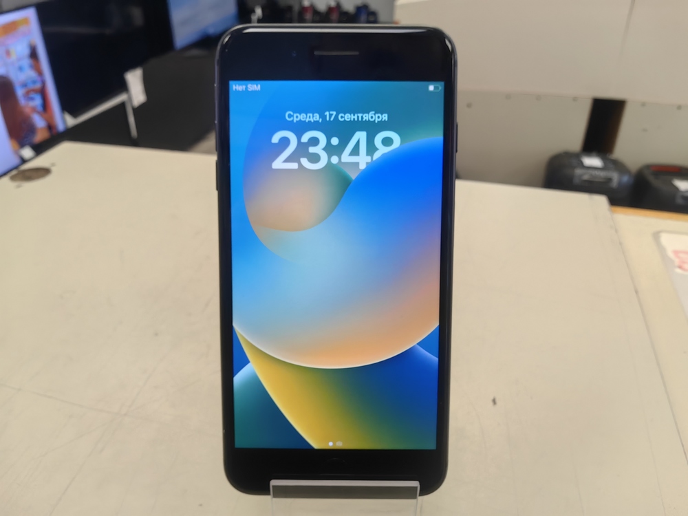 Смартфон Apple iPhone 8 Plus 64Gb