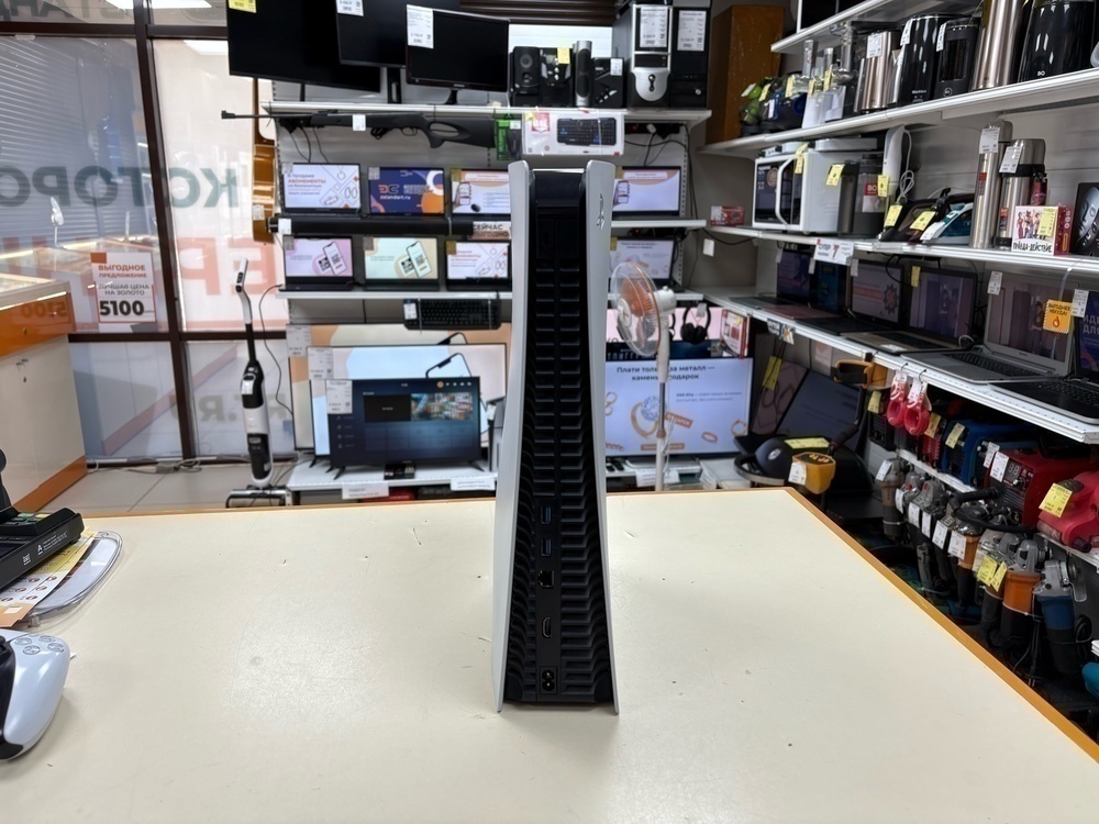 Игровая приставка PlayStation 5 825Gb (С дисководом)