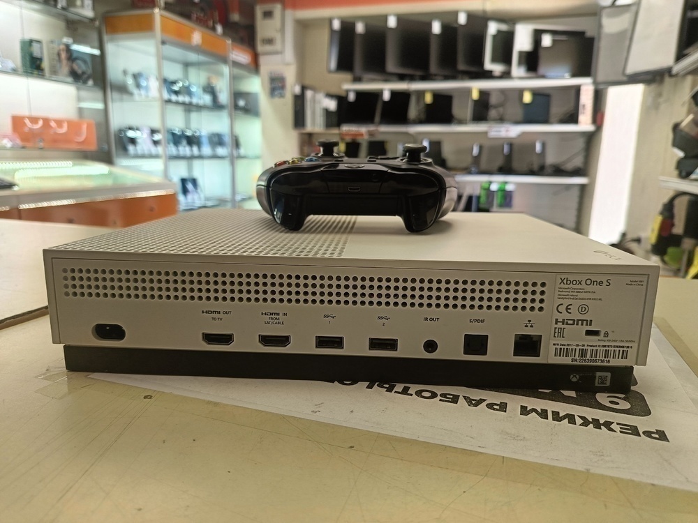 Игровая приставка Xbox One S 500Gb