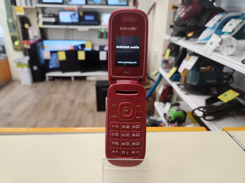 Мобильный телефон Samsung GT-E1272