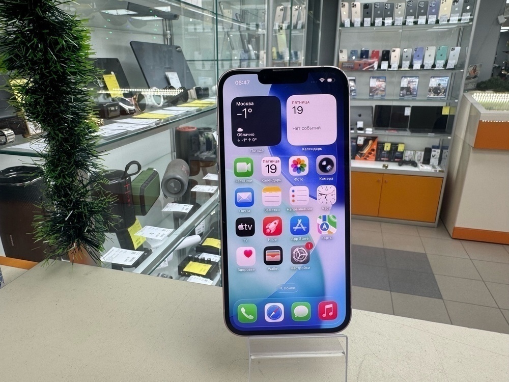 Смартфон Apple iPhone 13 128Gb