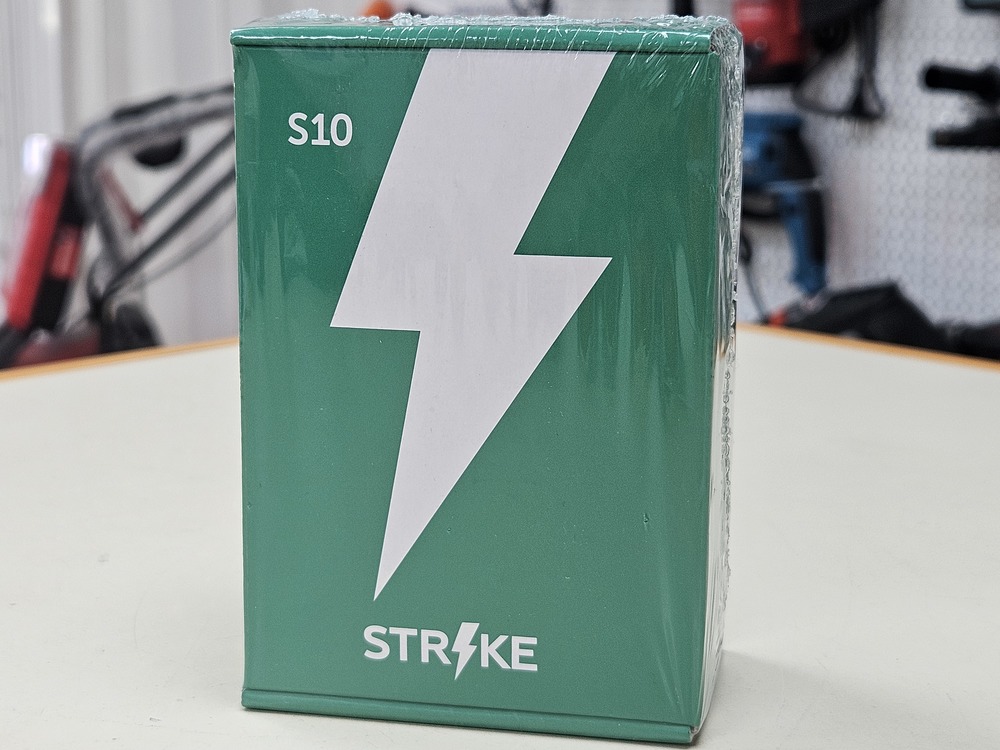 Мобильный телефон Strike S10