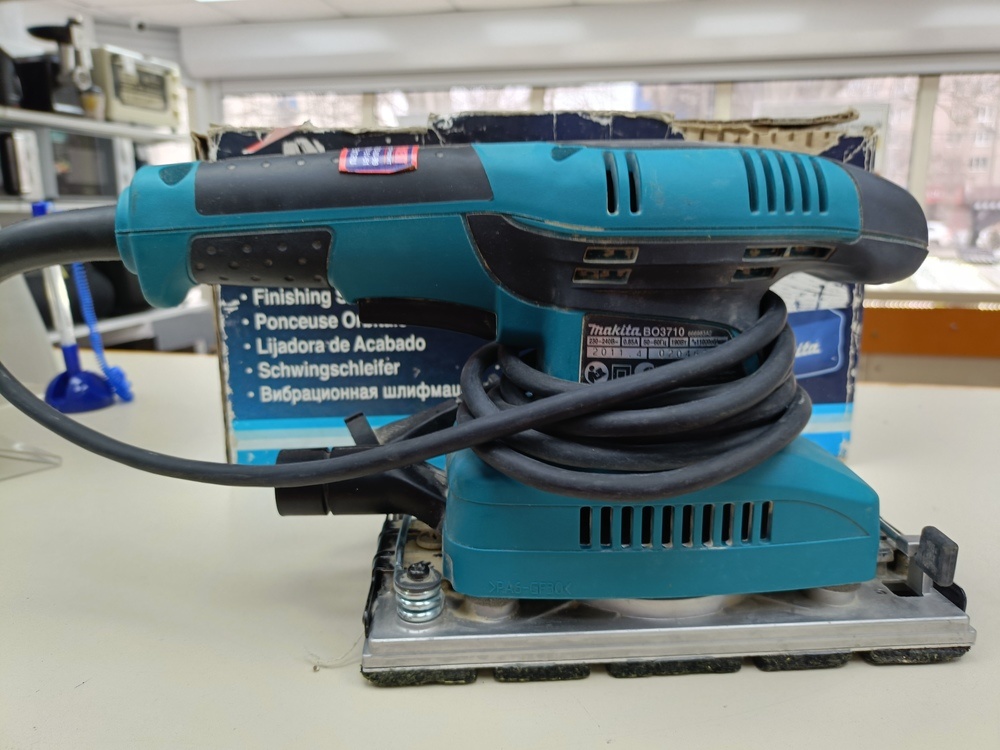 Шлифовальная машина Makita BO3710