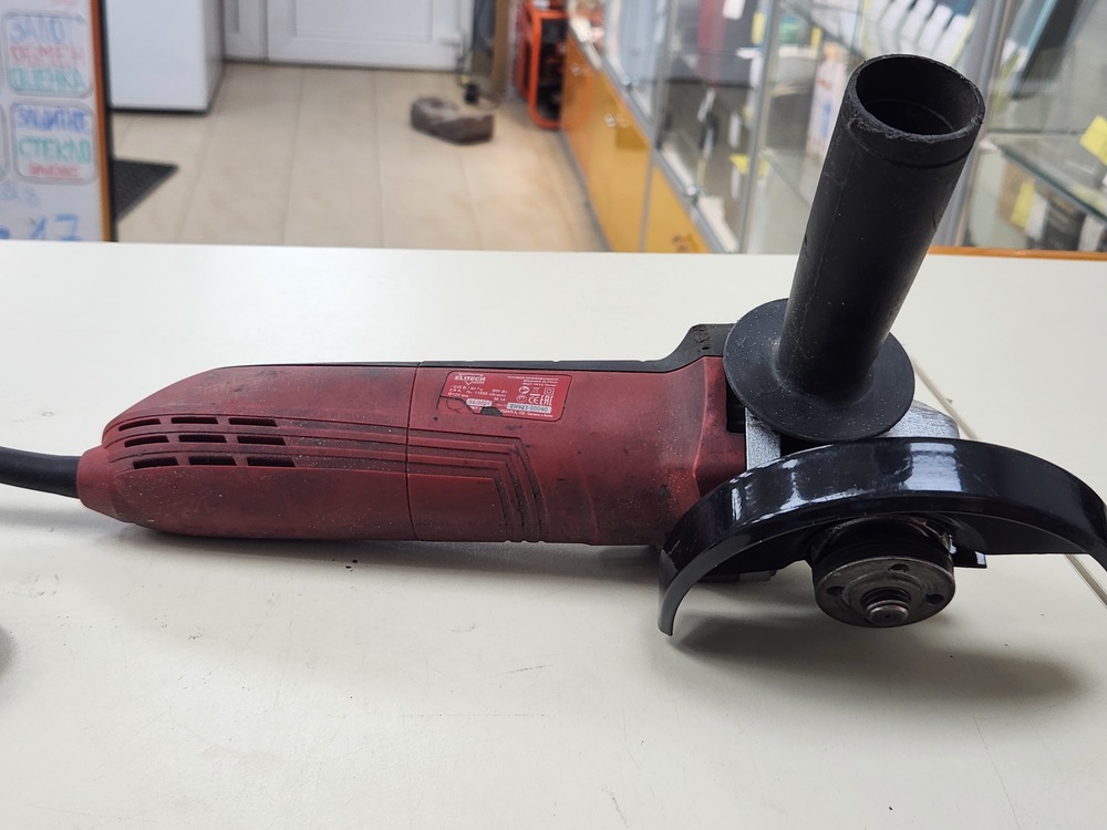 Угловая шлифмашина Elitech МШУ 0912 Промо; 900 Вт, 11000 об/мин, 125 мм