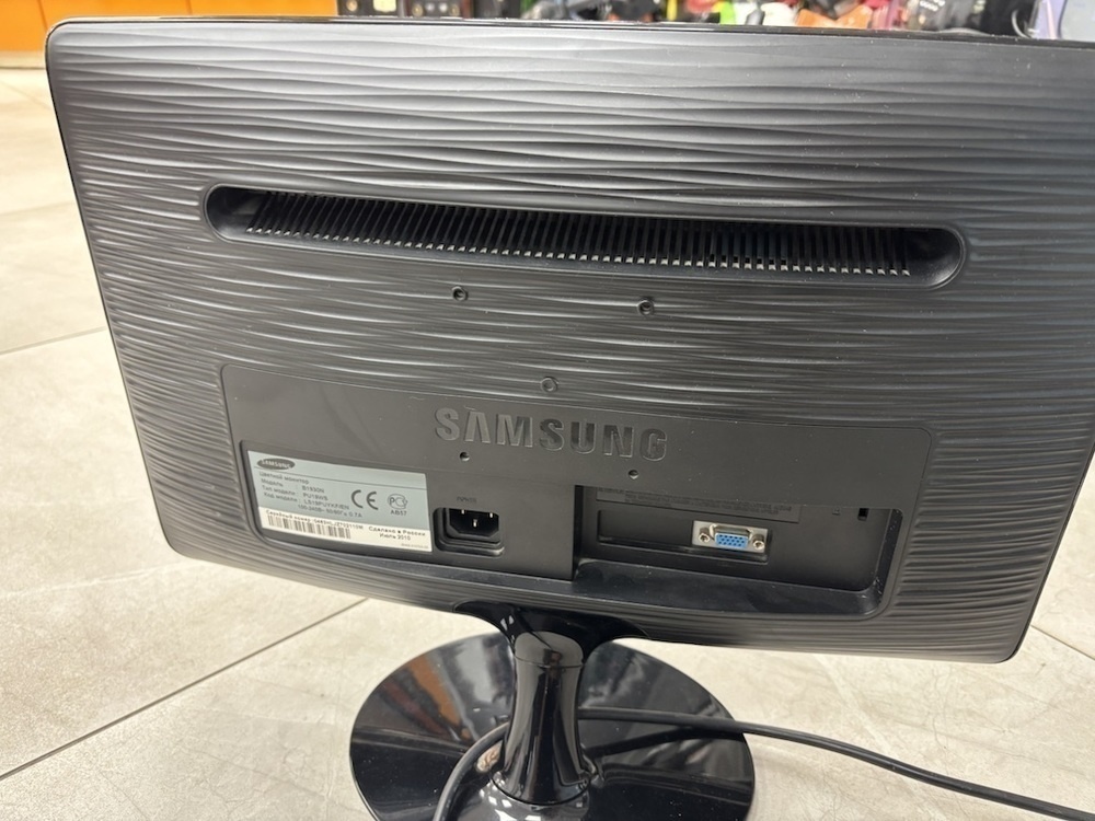 Монитор Samsung B1930N