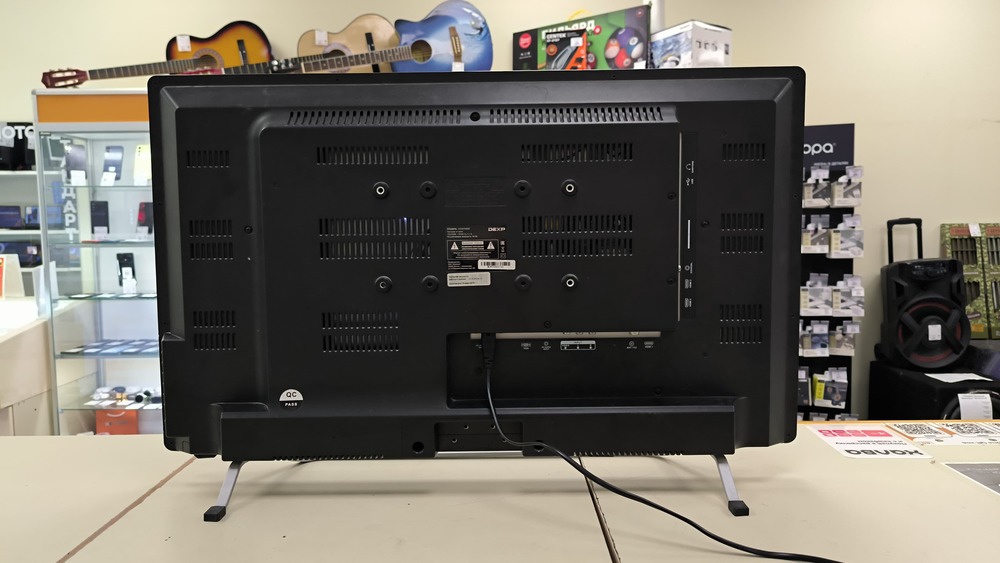 LED Телевизор Dexp H32B7000E