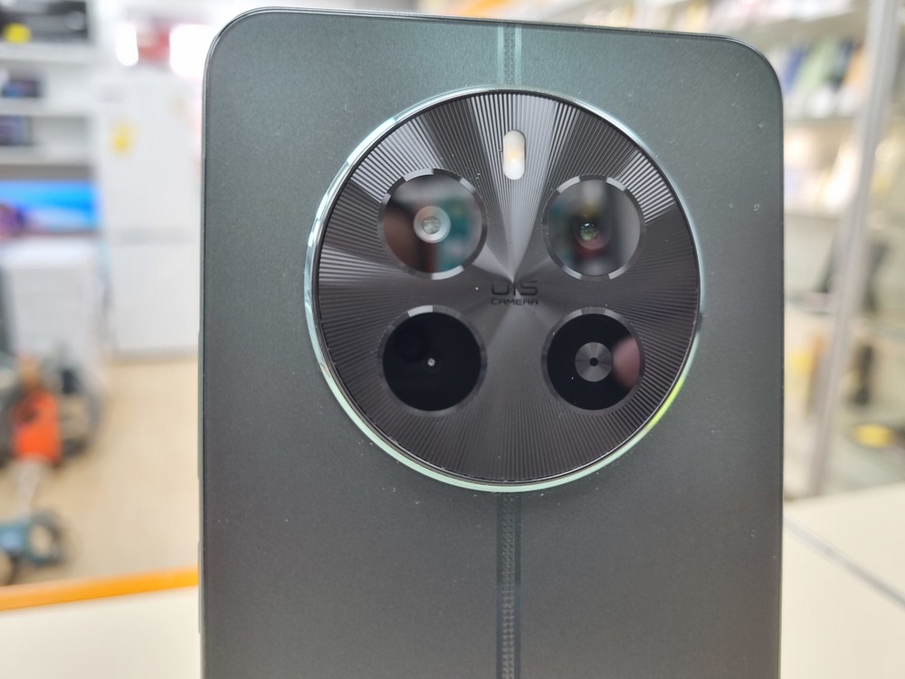 Смартфон Realme 12 8/128