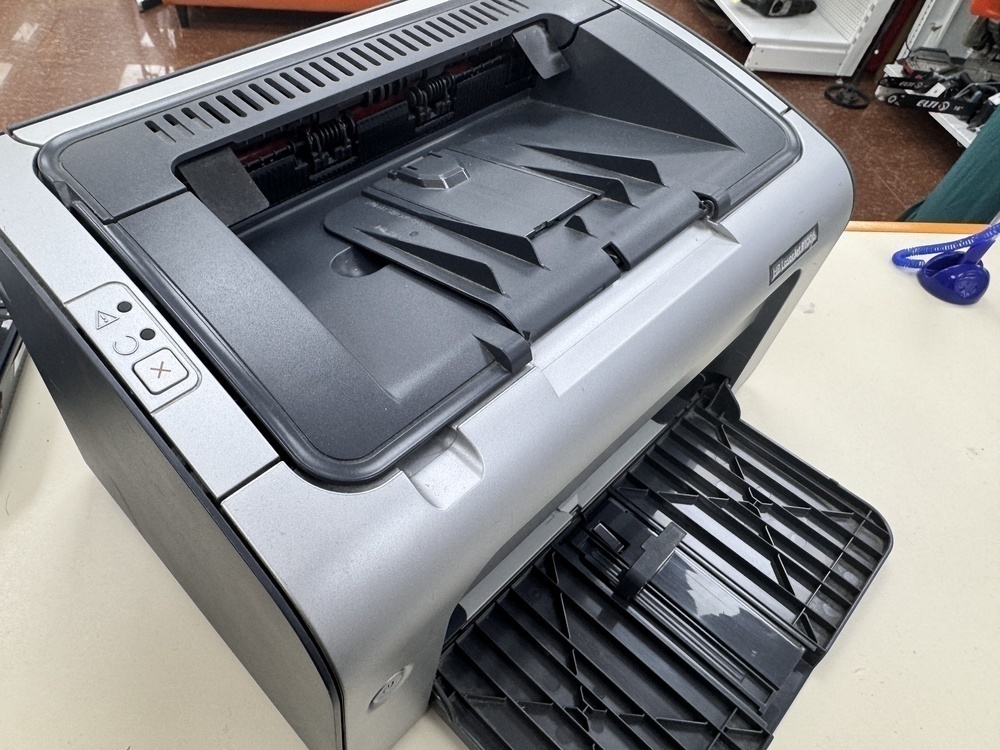 Принтер HP LaserJet P1006
