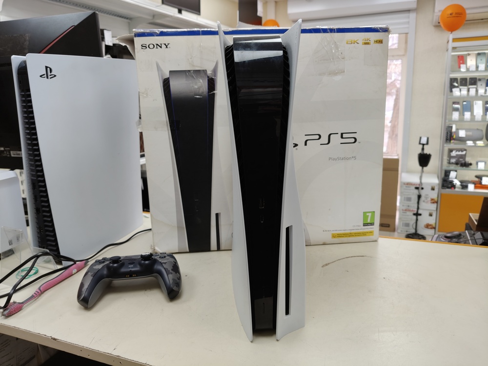 Игровая приставка PlayStation 5 825Gb (С дисководом)