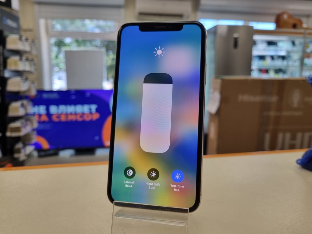 Смартфон Apple iPhone X 64Gb