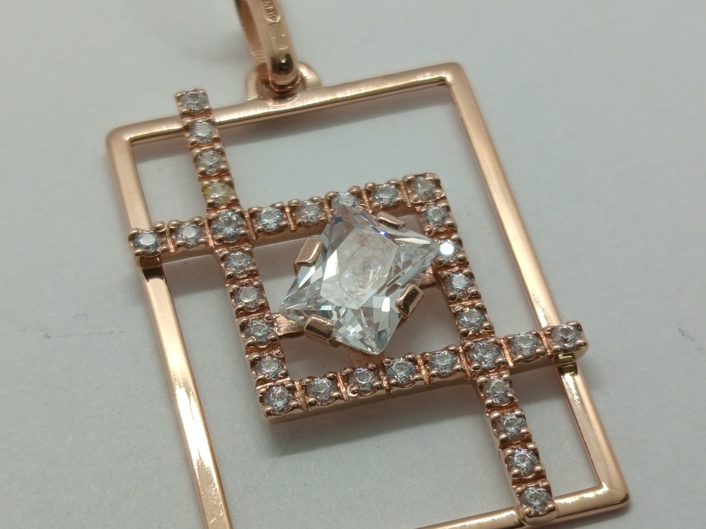 ПОДКМИ585 ПОДВЕСКА С КАМНЯМИ (Au 585)