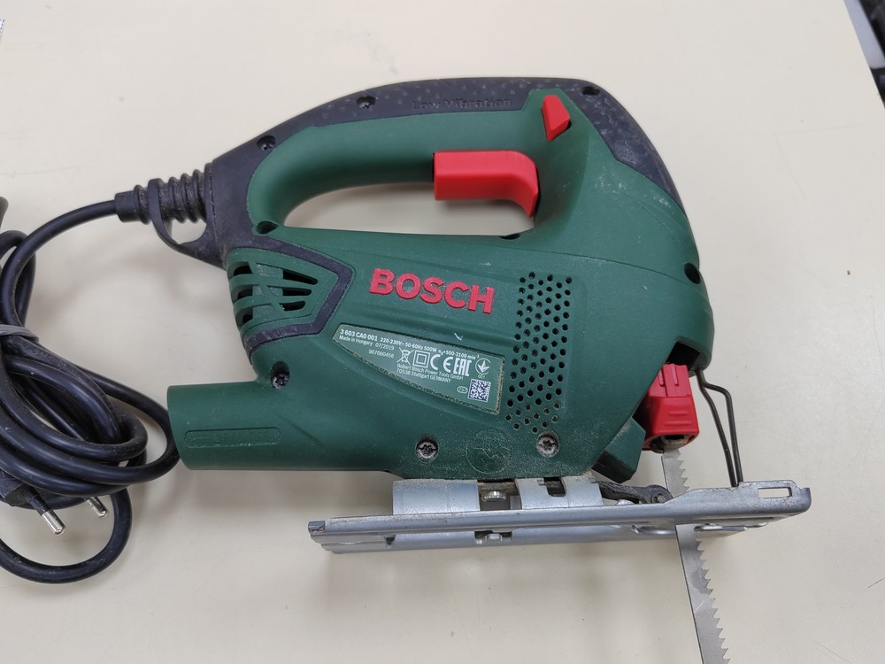 Лобзик Bosch PST 700E