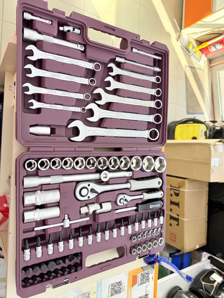 Набор инструментов Thorvik UTS0094