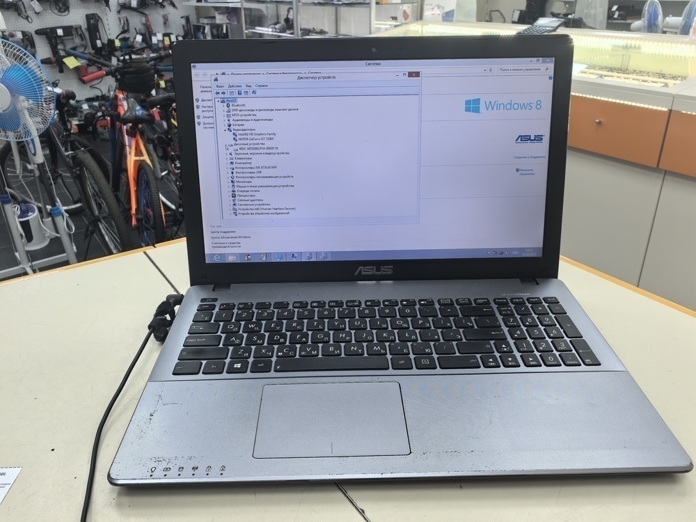 Ноутбук ASUS X550L; Core i5-4200U, GeForce GT 720M, 8 Гб, 120 Гб, 500 Гб