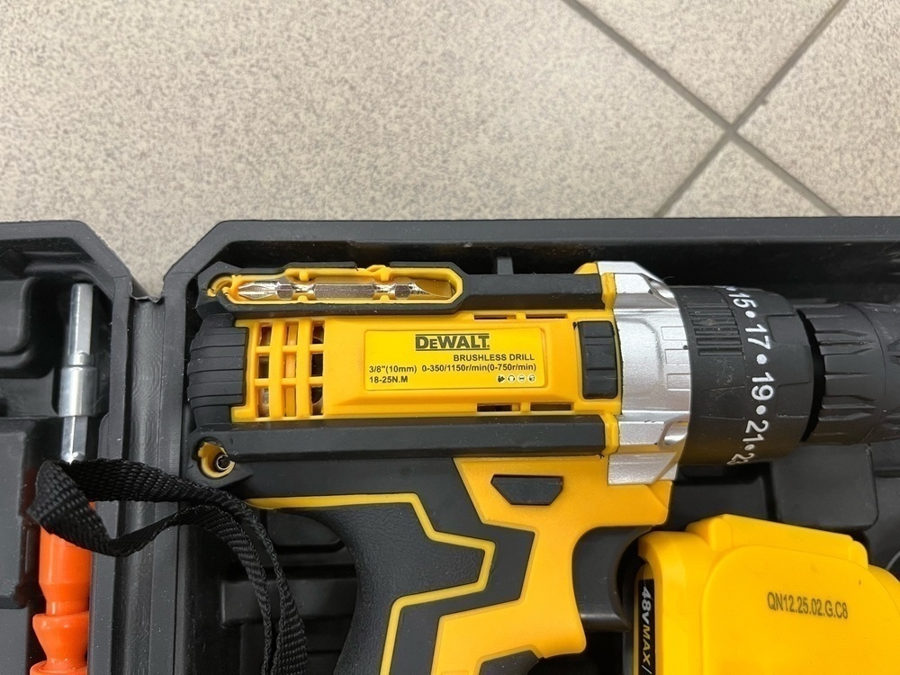Шуруповерт Dewalt 18-25 n.m