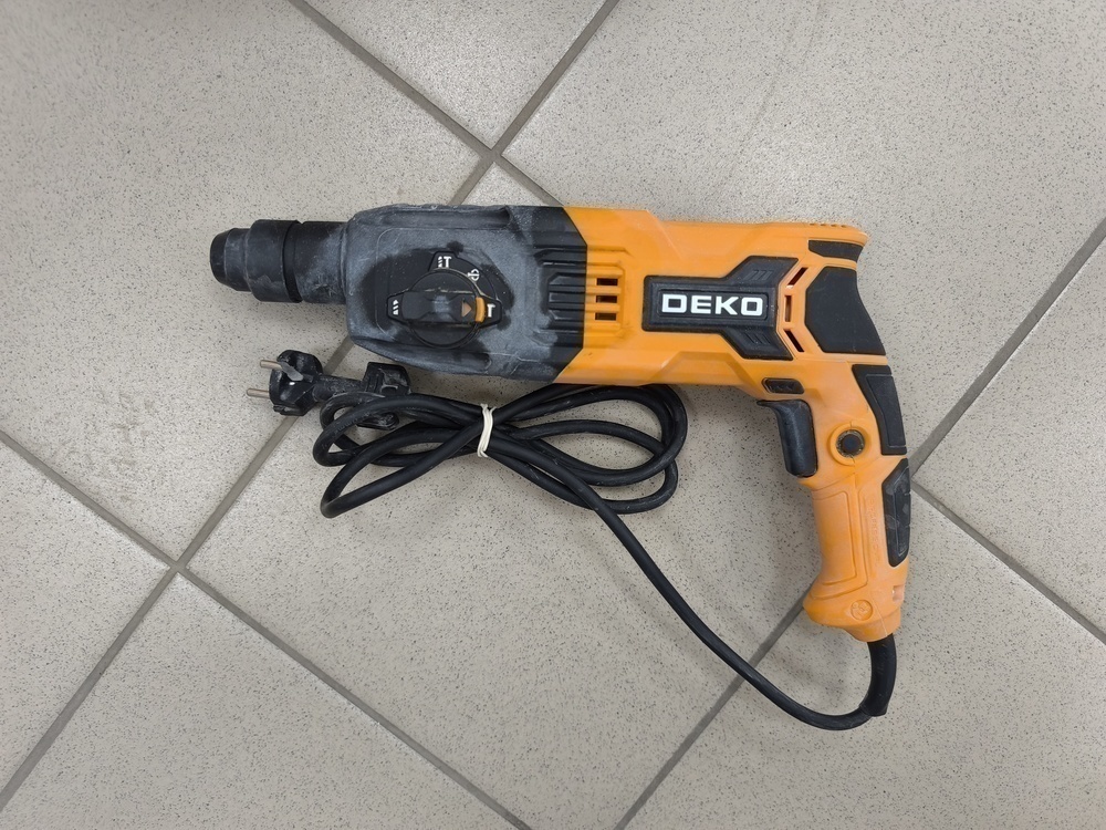 Перфоратор Deko DKH850W
